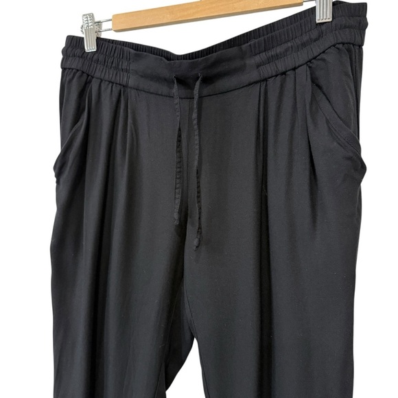 Talula Aritzia Black Women's Los Feliz Joggers Size M - Picture 1 of 17